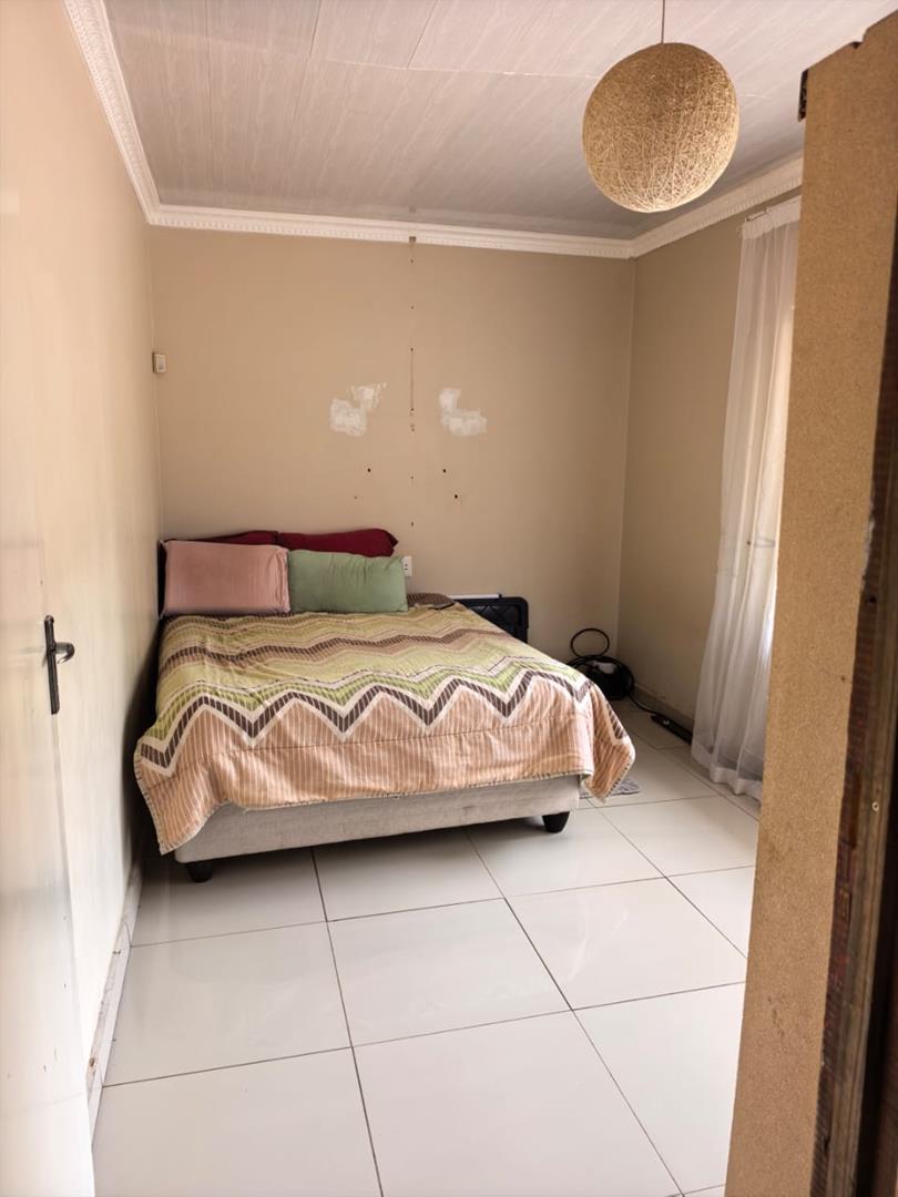 To Let 5 Bedroom Property for Rent in Elandsrand North West